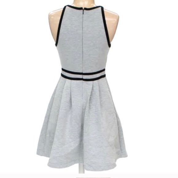 Fit and flare dress - Picture 2 of 5